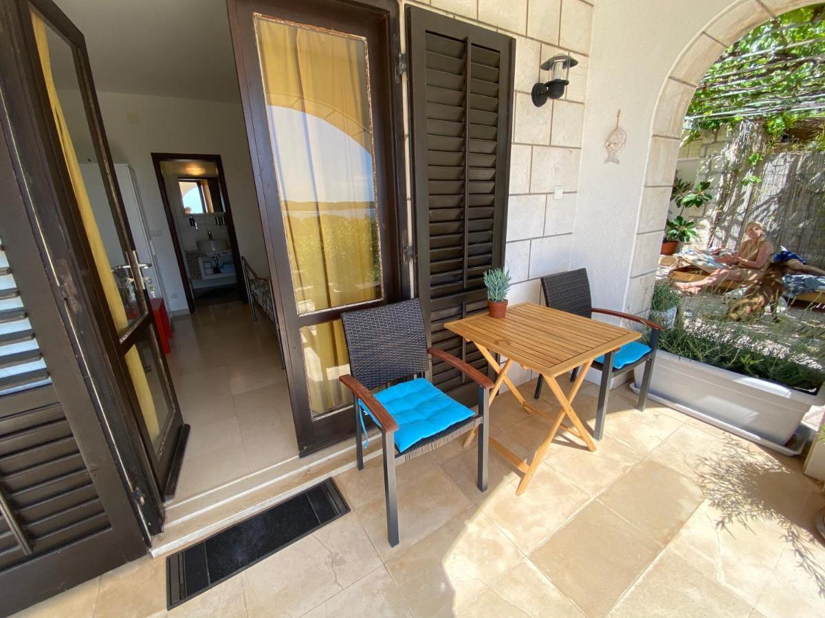 Marijam Apartman *